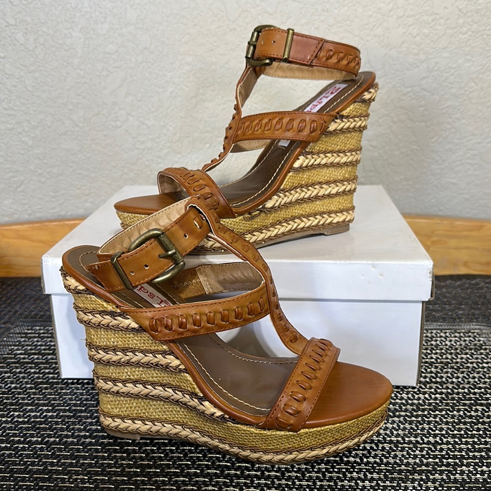 2 Lips Too wedges wrap around ankle women’s size 7